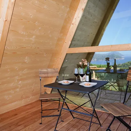 ラグジュアリーテント Glamping Fonte Murata ポルトフェッラーイオ